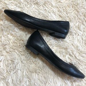 BCBGeneration Black flats size 7